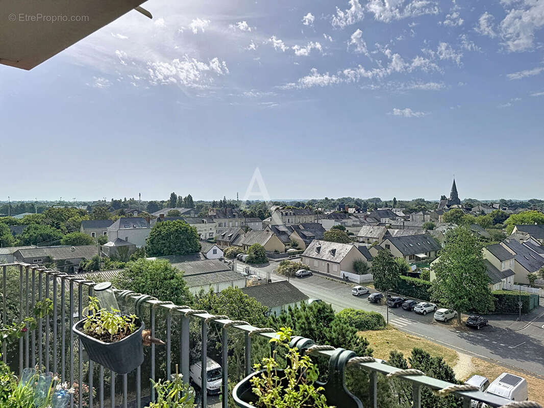 Appartement à LES PONTS-DE-CE