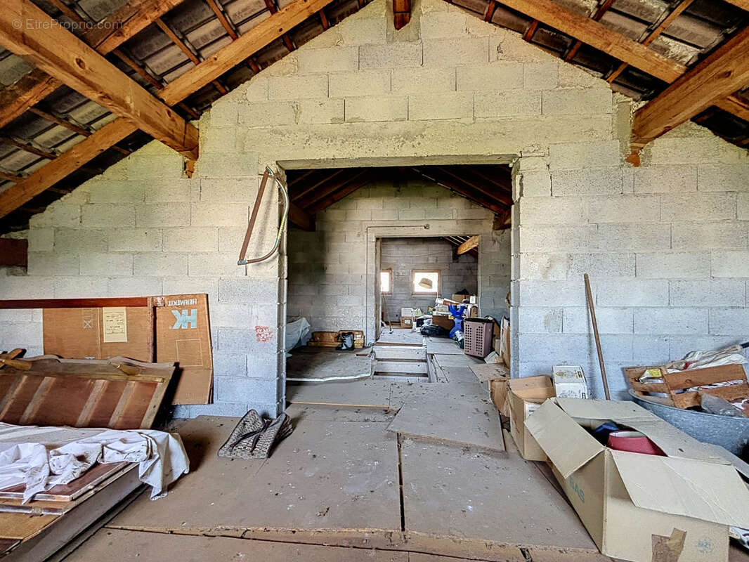 Rumilly - Maison de 115m2 - à rénover sur une parcelle de 1200m2 - photo 21