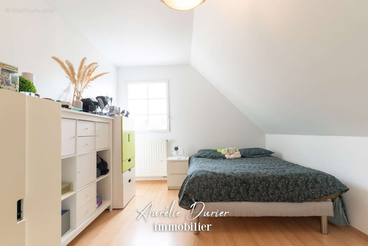 Maison à SAINT-CYR-SUR-LOIRE