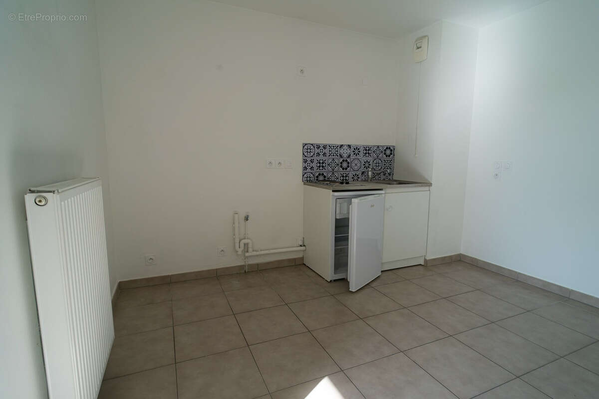 Studio avec terrasse secteur piscine. - photo 3