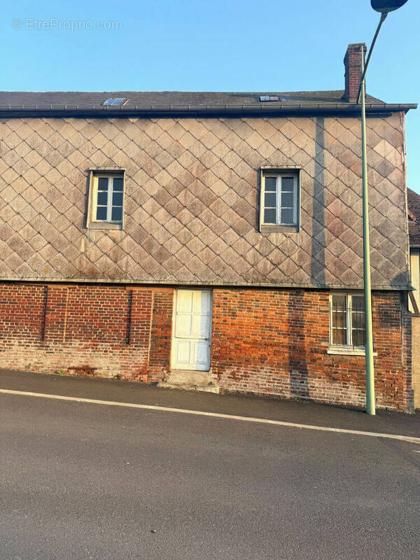 Commerce à LE NEUBOURG