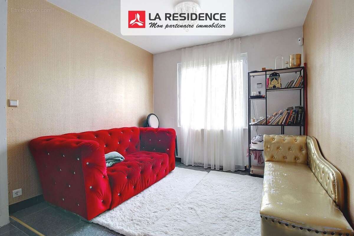 Maison à SAINT-ETIENNE-DU-ROUVRAY