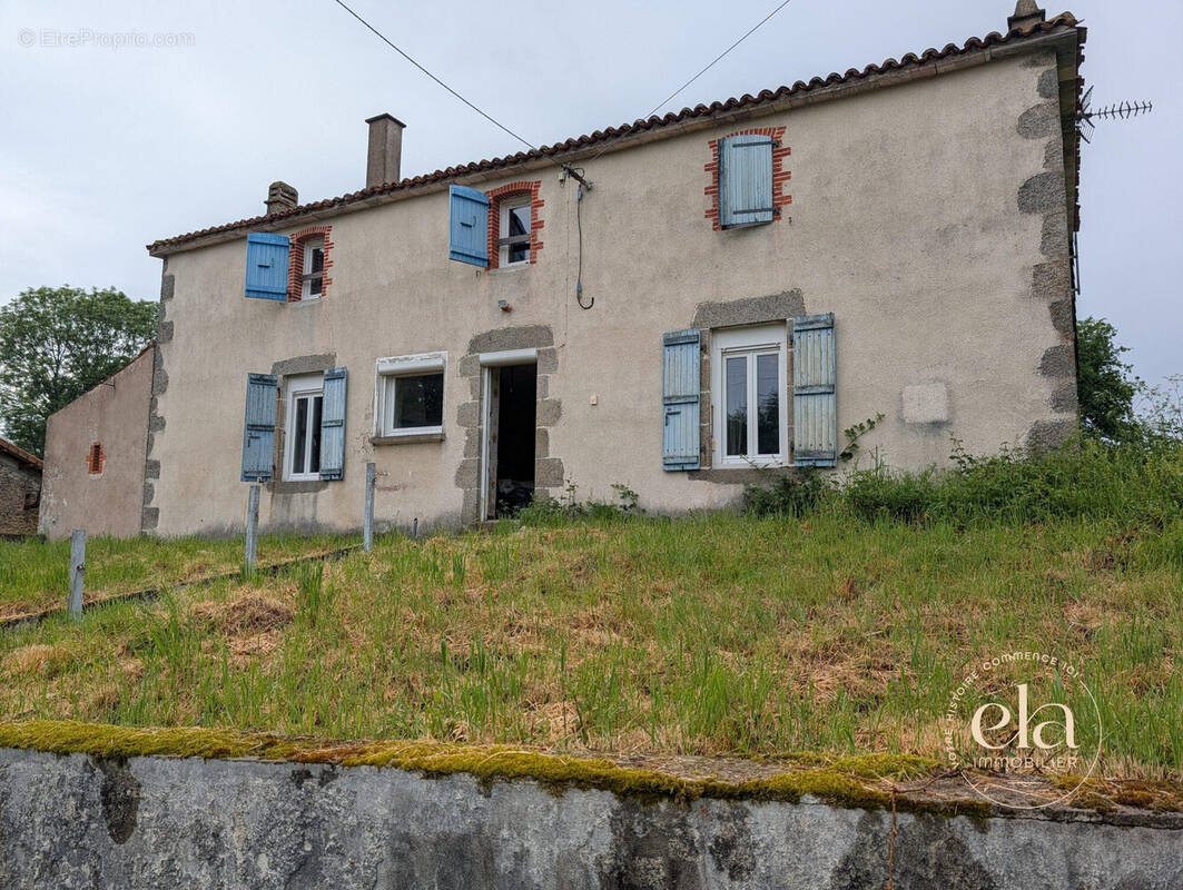 Maison à MONTOURNAIS