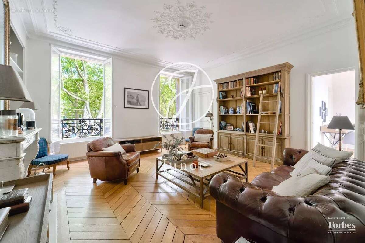 Appartement à VERSAILLES