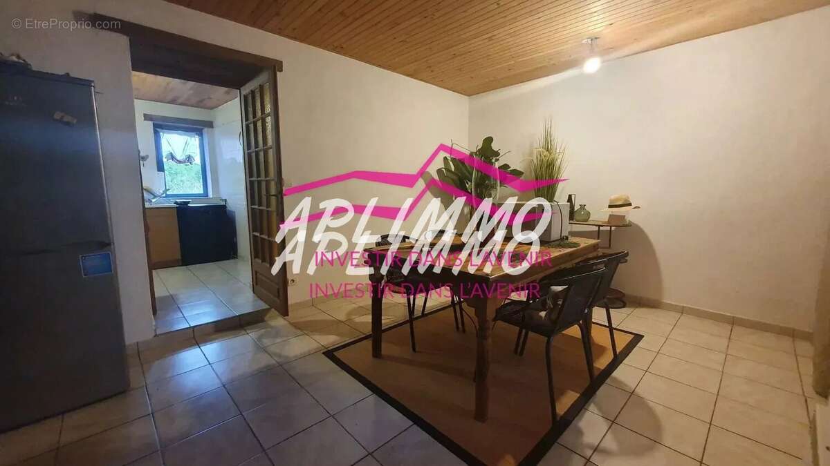 Maison à ROCHEFORT-EN-VALDAINE