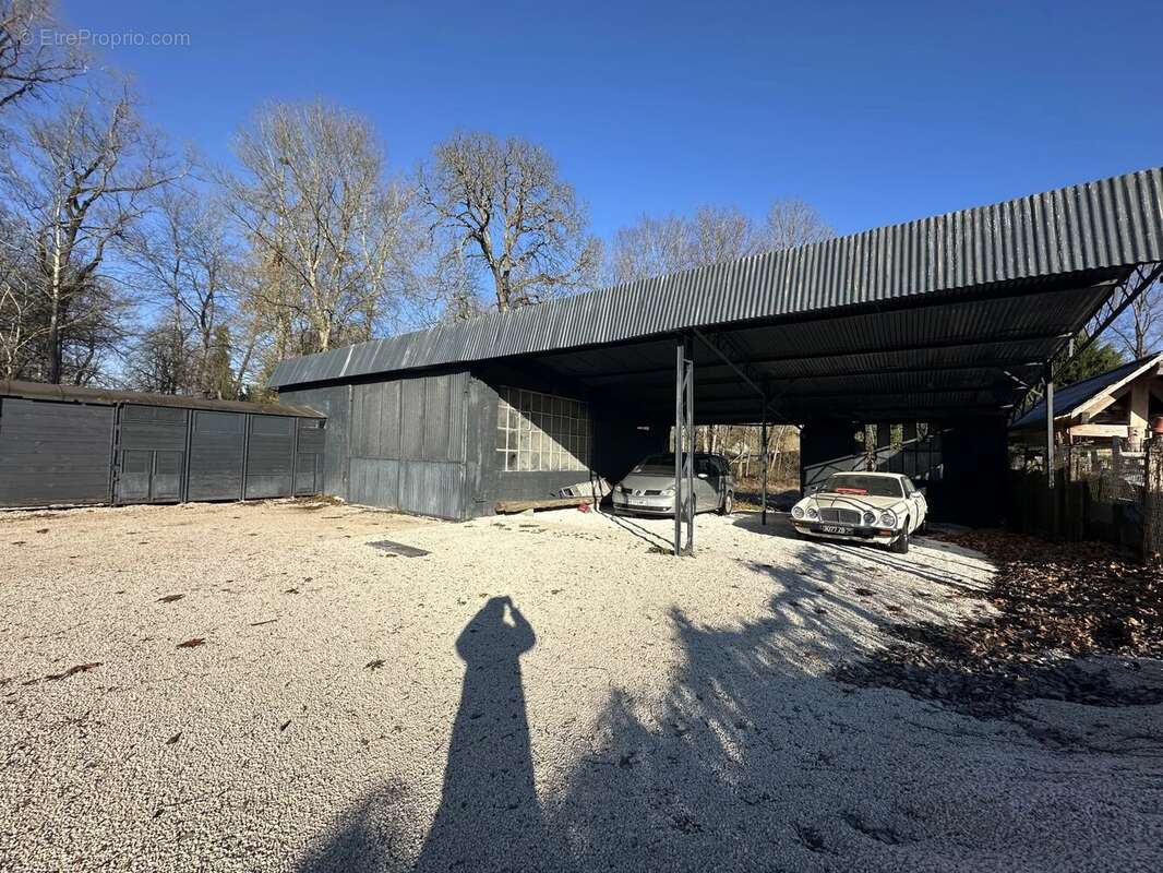 Commerce à VENAREY-LES-LAUMES