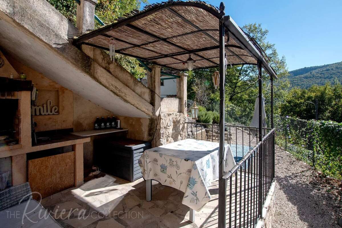 Maison à TOURRETTES-SUR-LOUP