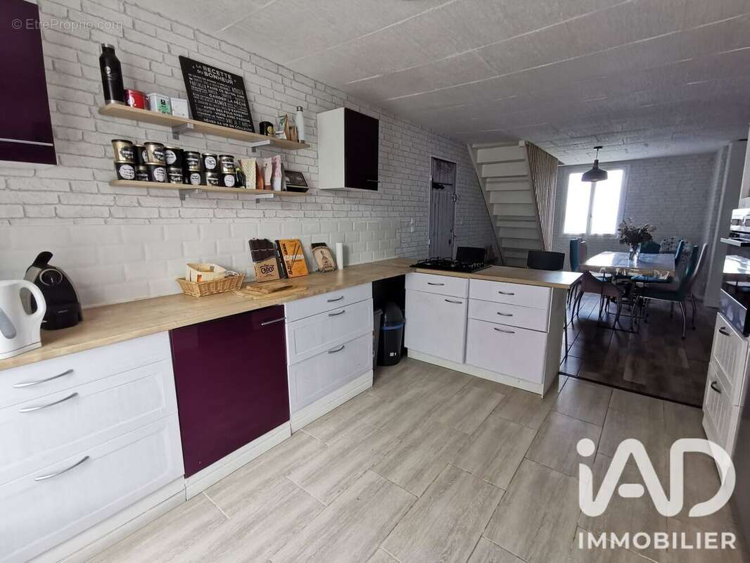 Maison 118 m² à Serez  - photo 6