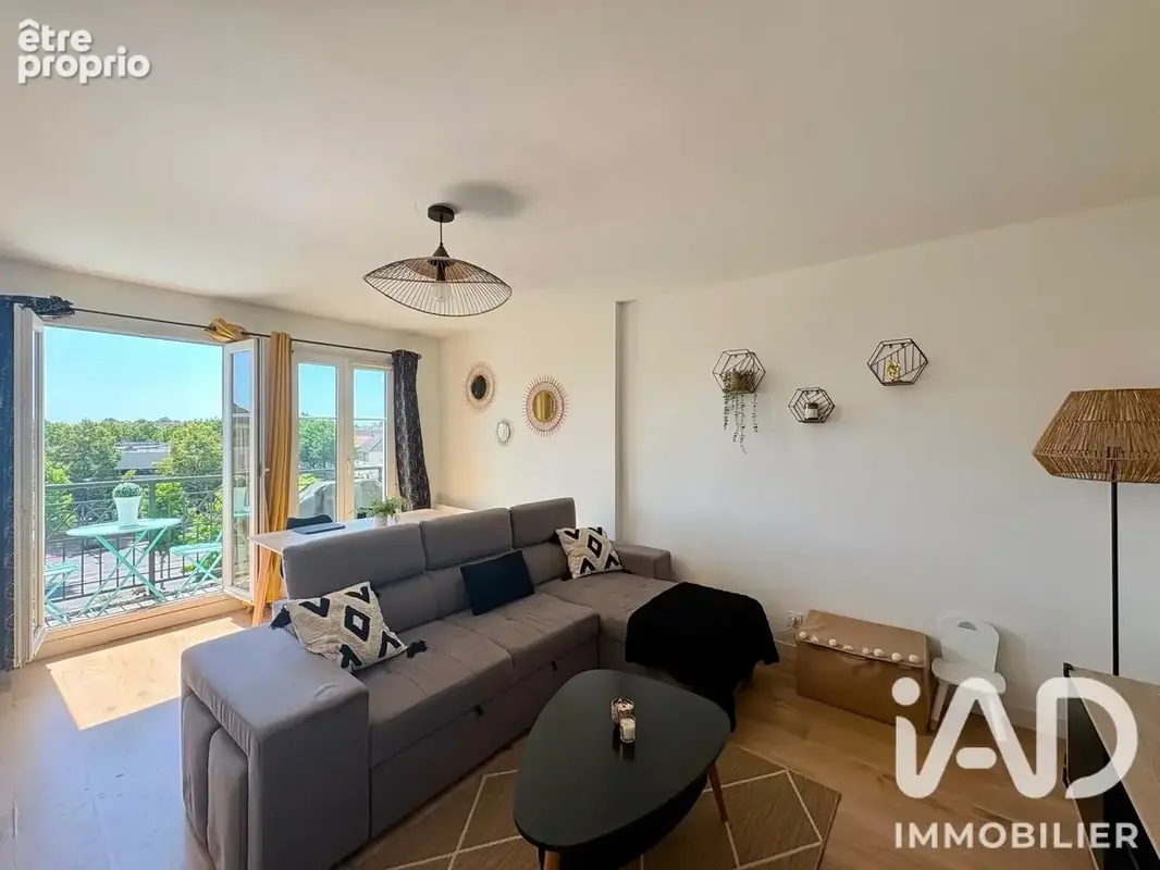 Photo 1 - Appartement à BAILLY-ROMAINVILLIERS