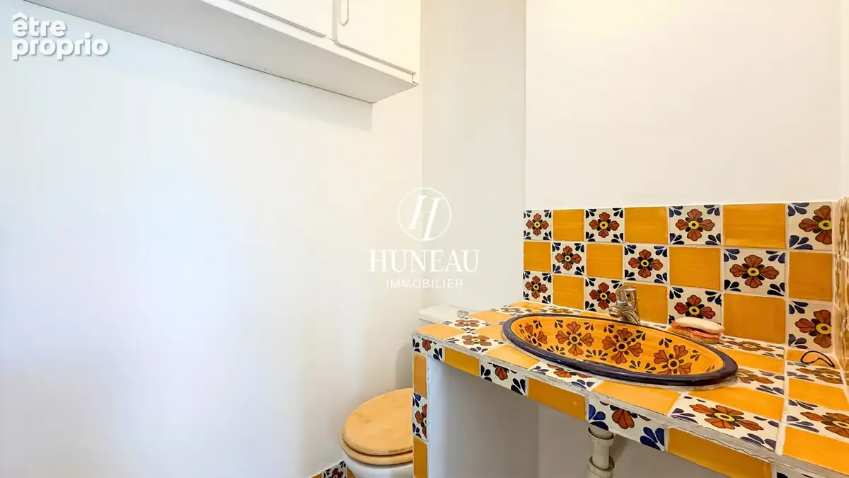 Studio en etage avec ascenseur et metro au pied de l'immeuble - photo 7