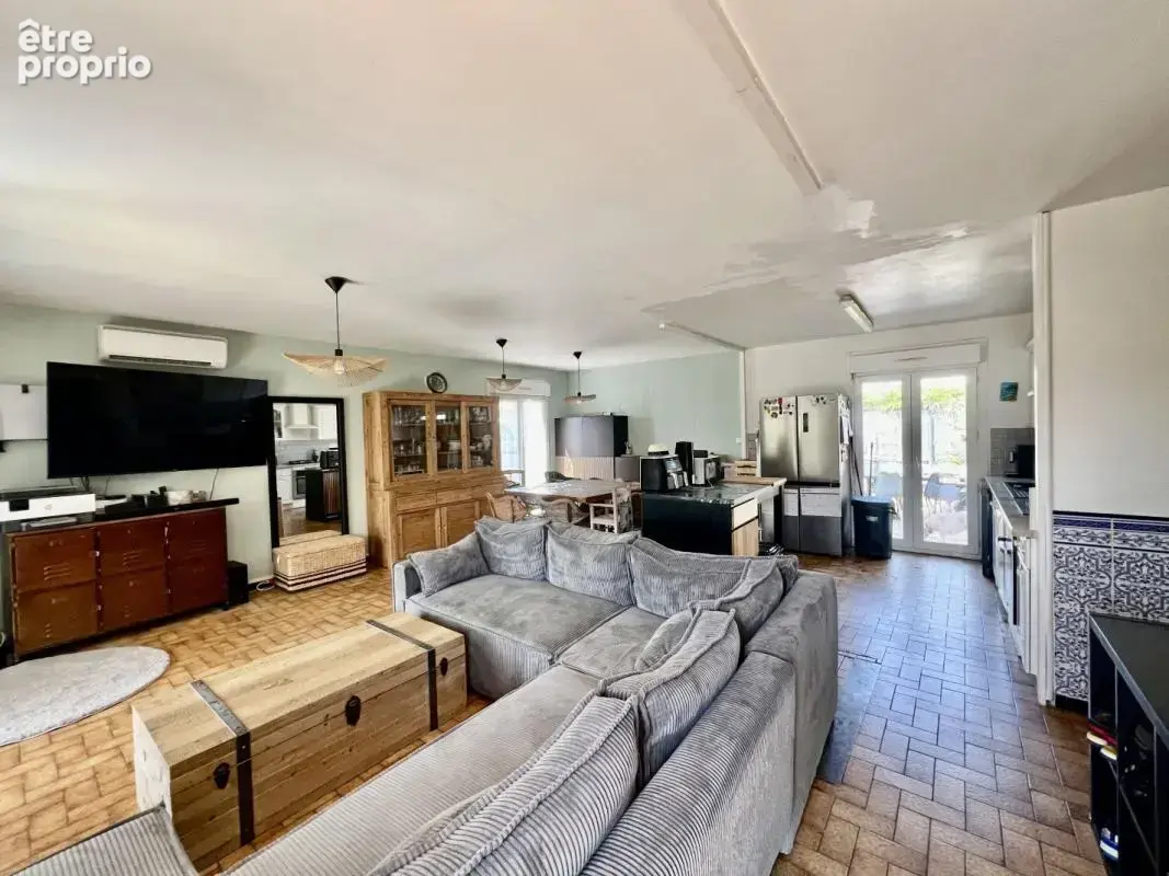 Maison 90 m² à vendre à Saint-Gilles (30800) - photo 2
