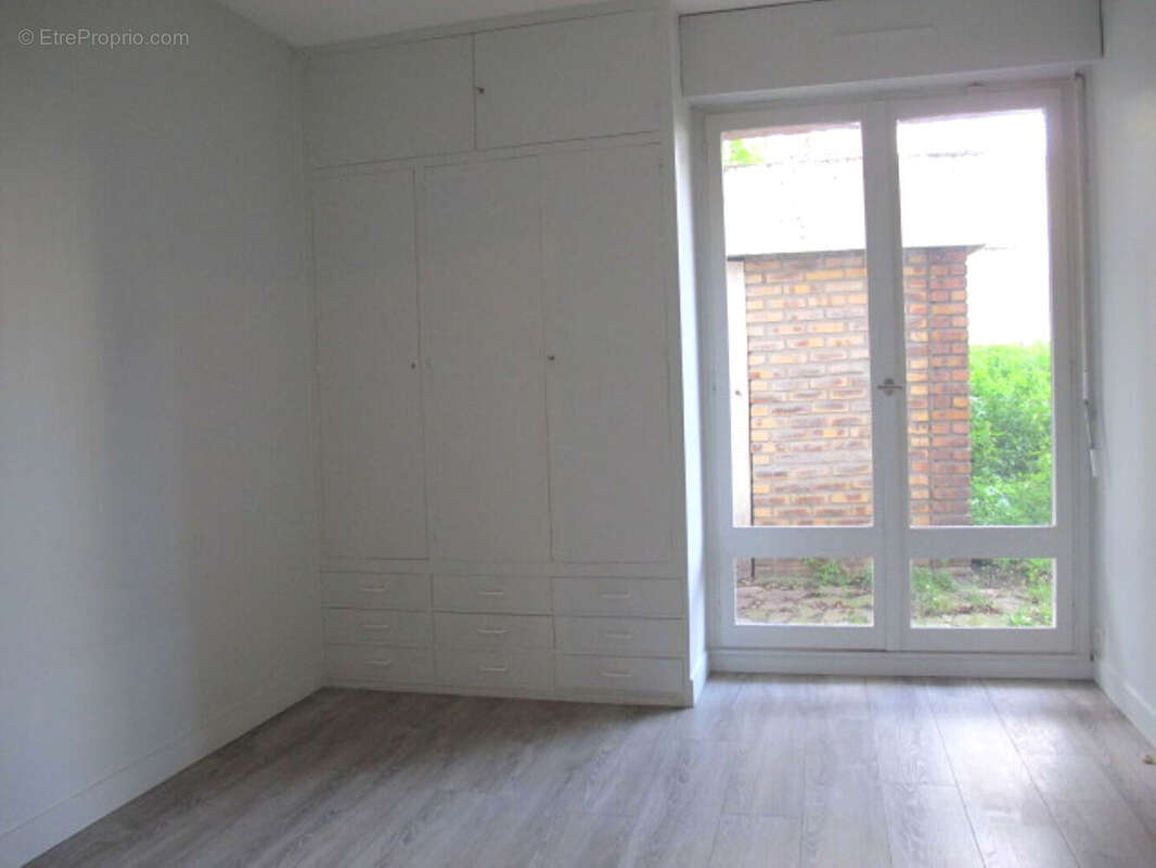 Appartement à NANTERRE