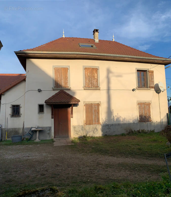 Maison à DOLOMIEU