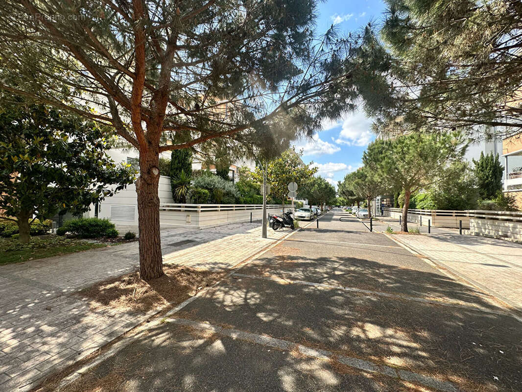Sept Deniers -  JOB - T2 avec Terrasse et Parking - photo 4