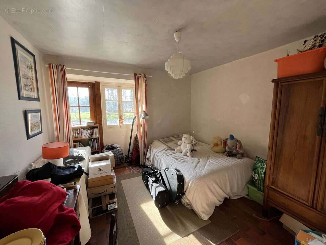Maison à VILLENEUVE-SAINT-SALVES