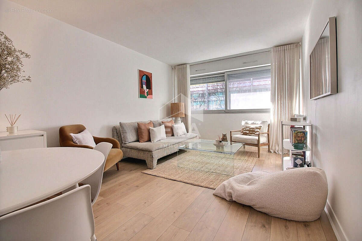 Appartement à CLICHY