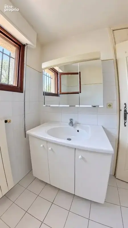 SAINT-CLÉMENT-DE-RIVIÈRE - Élégante villa familiale de 216 m² sur plus de 2 000 m² de terrain avec piscine - photo 9