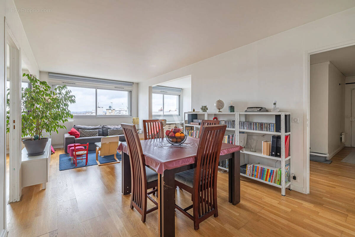 Appartement à LE BOURGET