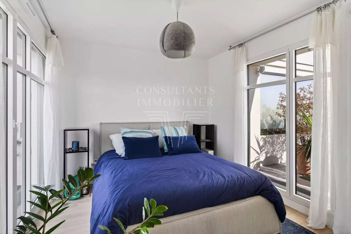 Appartement à LEVALLOIS-PERRET