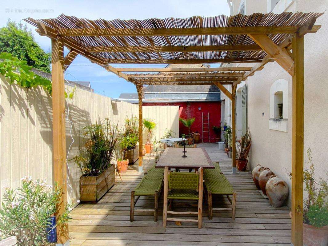 Maison à NEUILLE-PONT-PIERRE