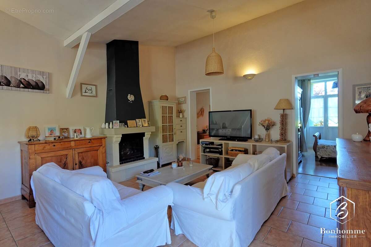 Maison 6 pièces - 148 m² Lestiac sur Garonne - photo 2