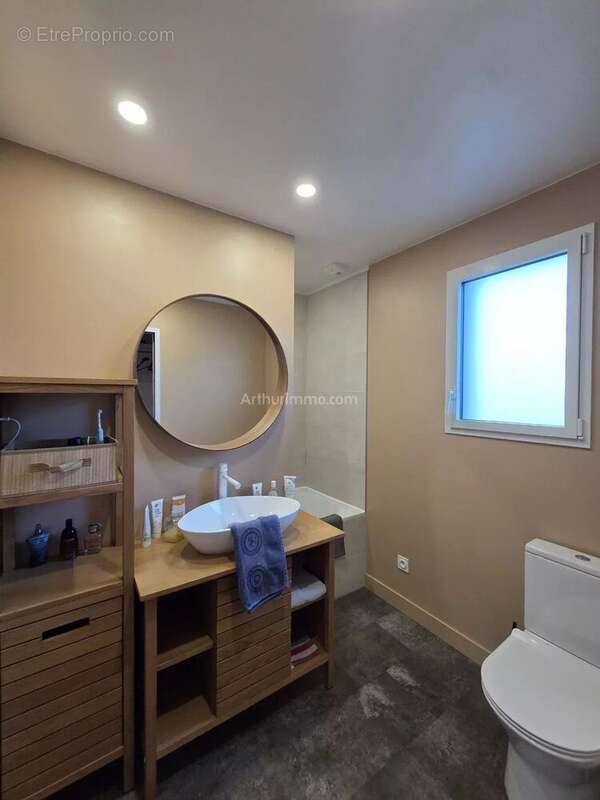 Maison à LOCOAL-MENDON