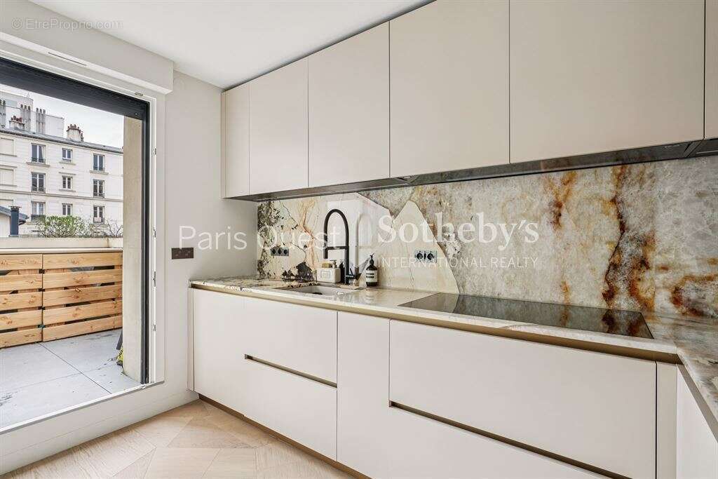 Appartement à LEVALLOIS-PERRET