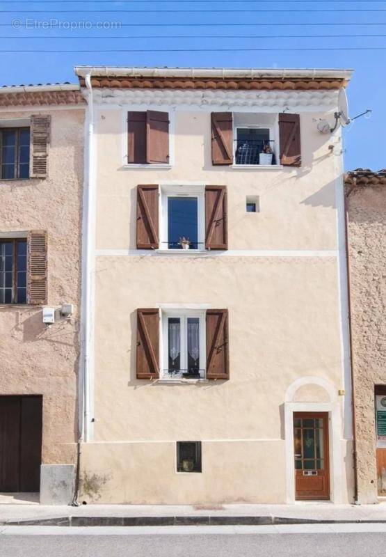 Maison à CORRENS