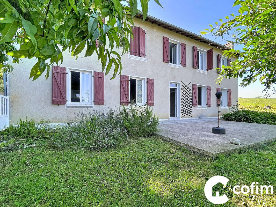 Maison à GARLIN
