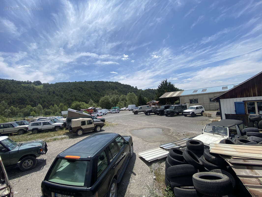 Commerce à MONTGARDIN