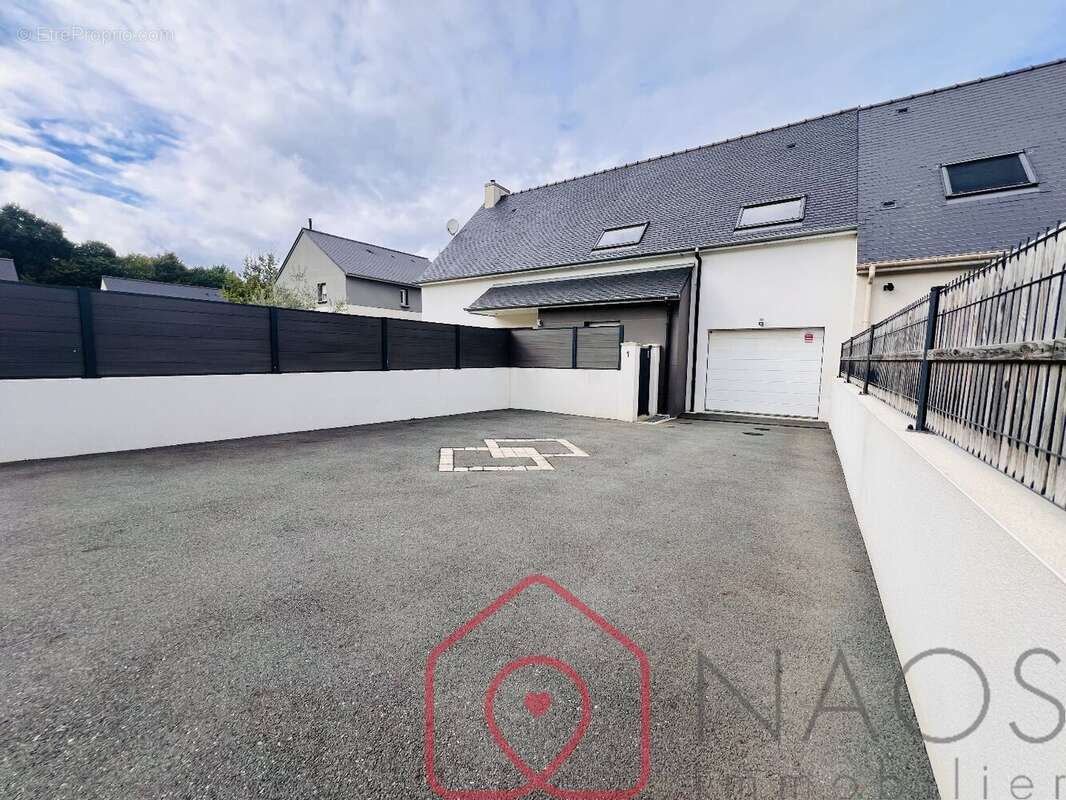 Maison à MINIAC-MORVAN