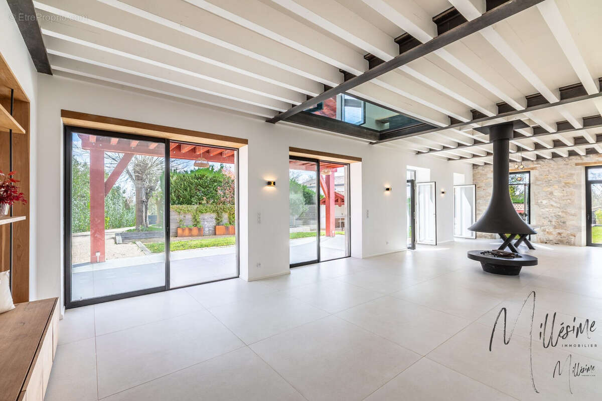 Maison à BASSUSSARRY