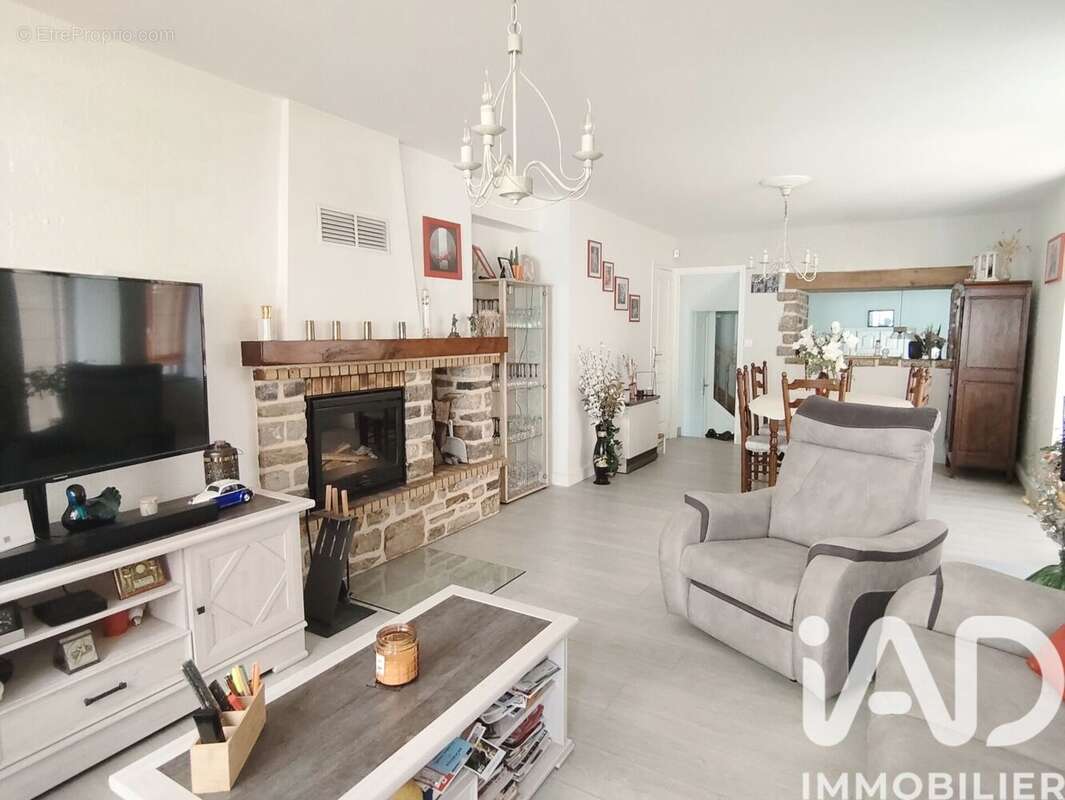 Photo 2 - Maison à SAINT-AUBIN-DU-CORMIER