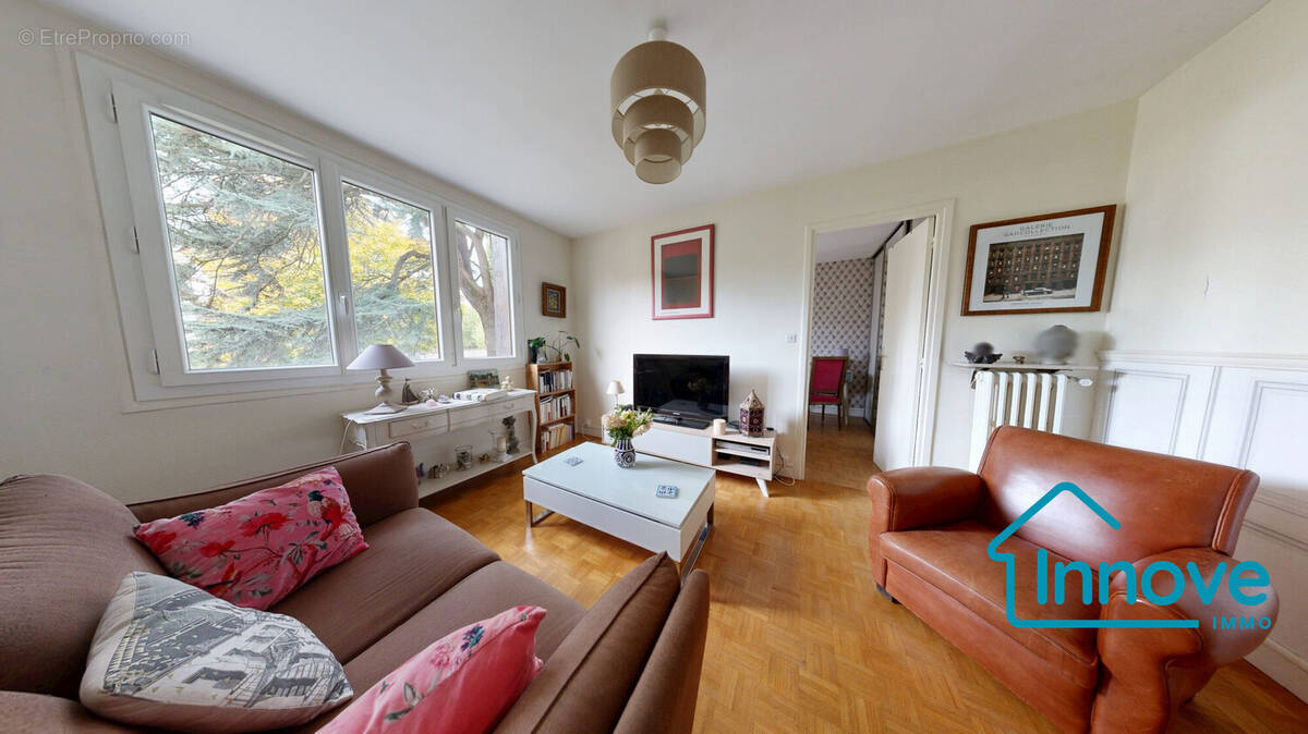 Appartement à VERSAILLES