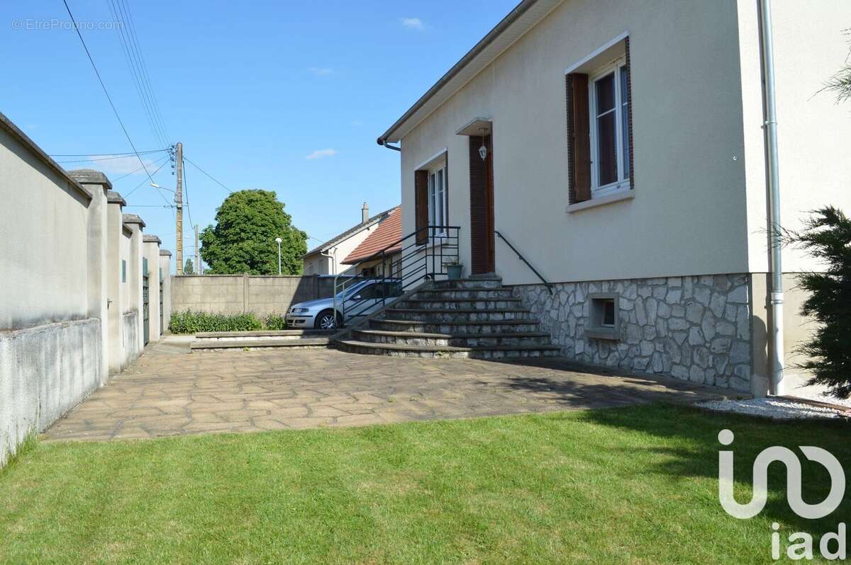 Photo 1 - Maison à BEAUVILLIERS