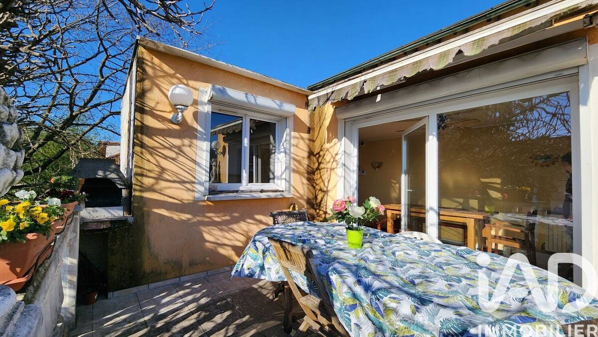 Photo 1 - Maison à VILLEURBANNE