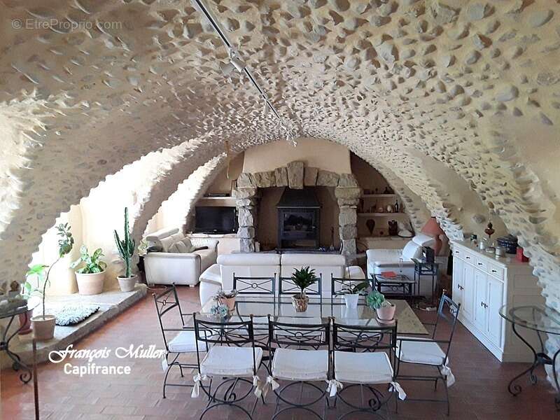 Propriété de caractère avec piscine et gîtes – Art de vivre en Provence - photo 8
