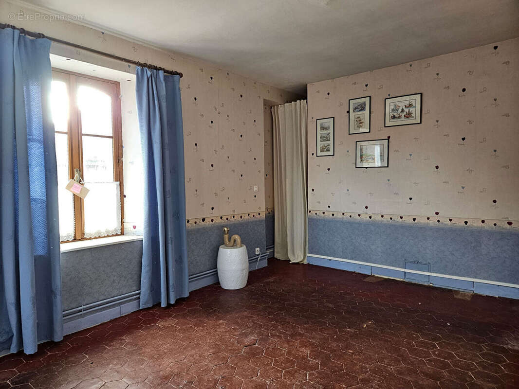 Maison à RIGNY-LE-FERRON