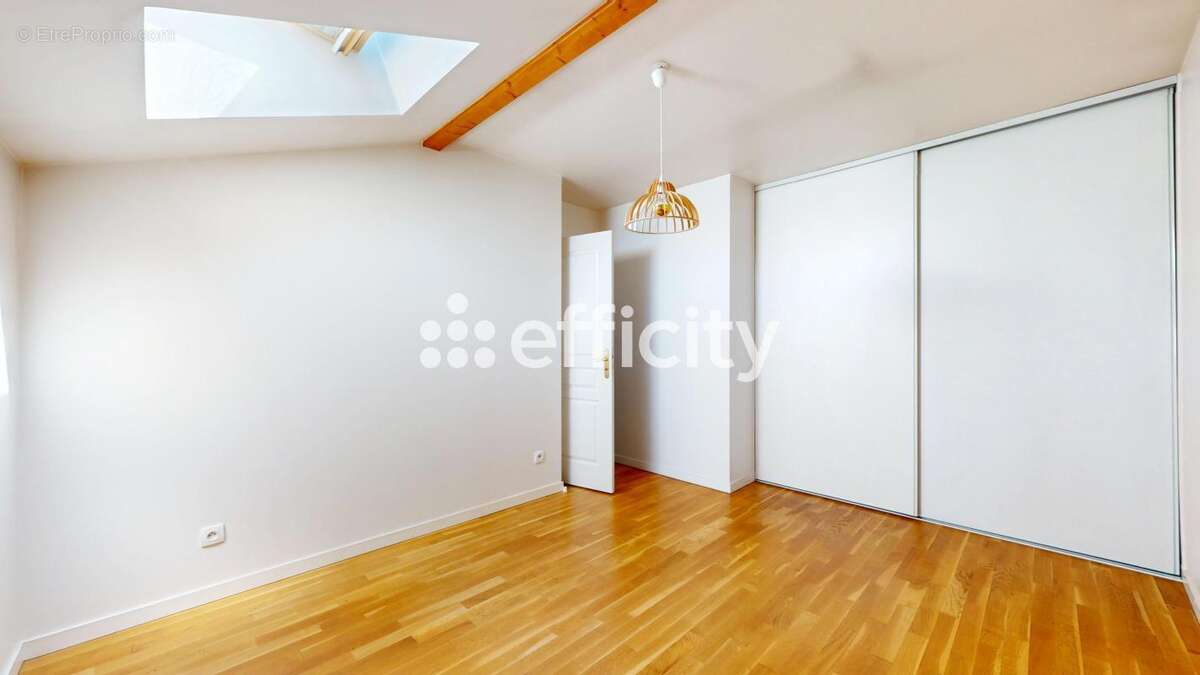 Appartement à TASSIN-LA-DEMI-LUNE
