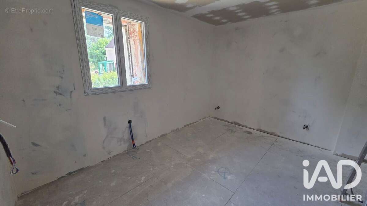 Maison 59 m² à Saint-Cyr-Sur-Morin  - photo 4