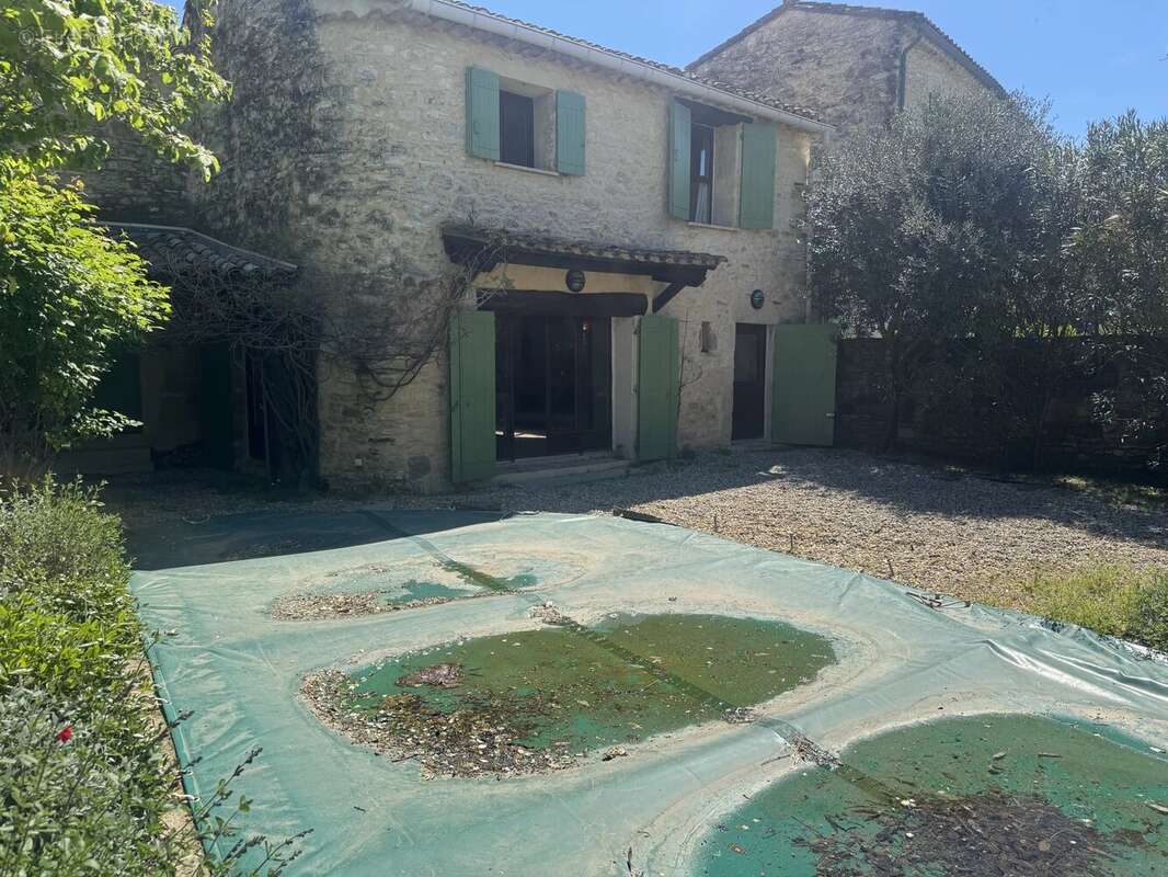 Maison à CASTELNAU-VALENCE