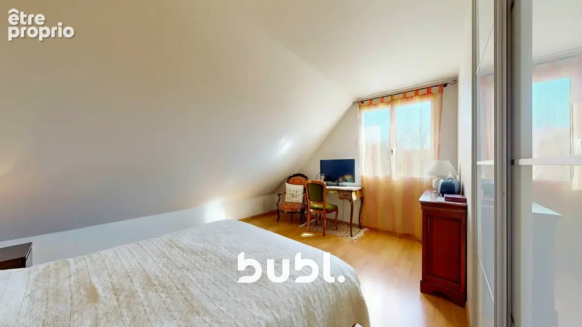 Propriété 470 m2 / terrain 1 193 m2 - piscine couverte chauffée - Commissions charge vendeur réduites - photo 15