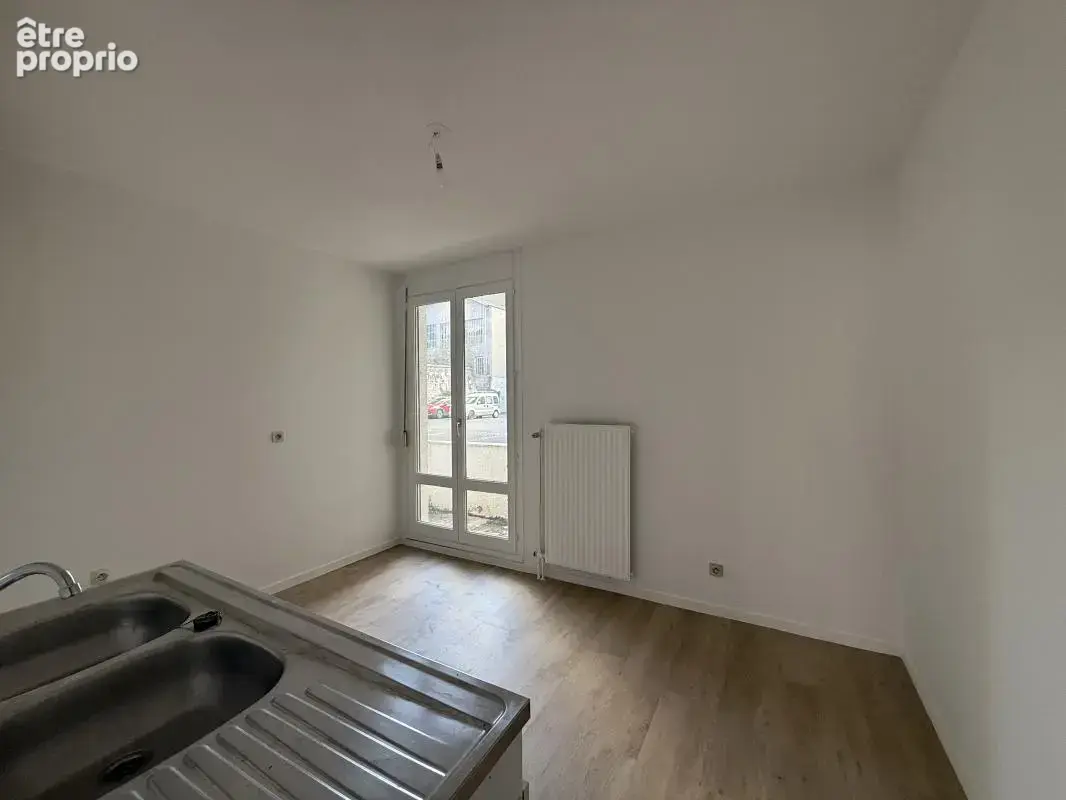 Appartement T3 Le Chambon-Feugerolles - photo 5