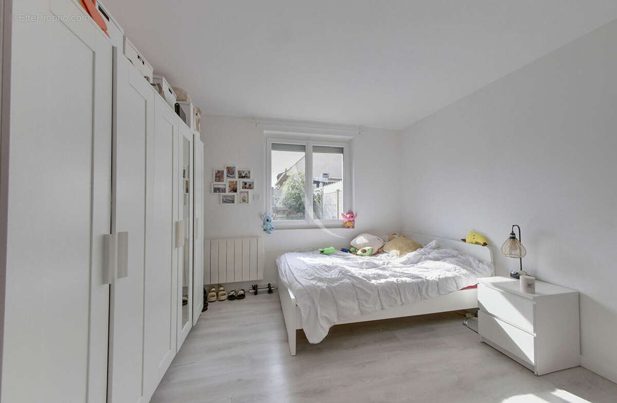 Maison à OZOIR-LA-FERRIERE