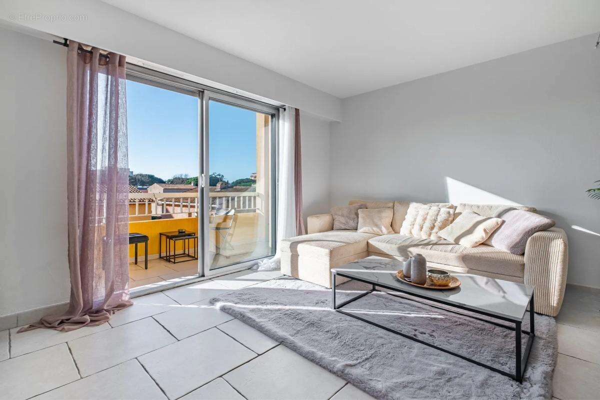 Appartement à FREJUS