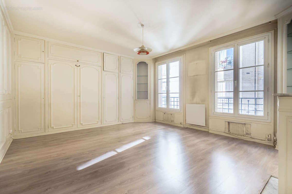 Appartement à PARIS-12E