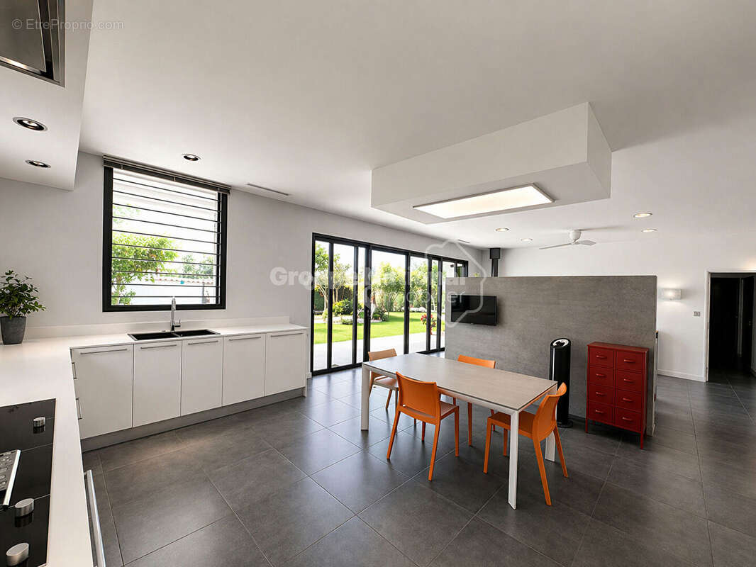 Maison à MORIERES-LES-AVIGNON