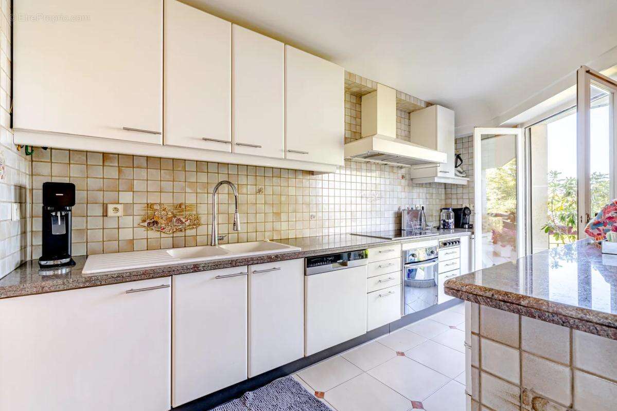 Appartement à ENGHIEN-LES-BAINS