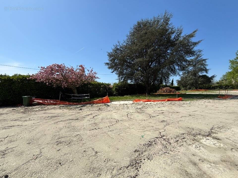 Terrain à SAINT-MEDARD-EN-JALLES