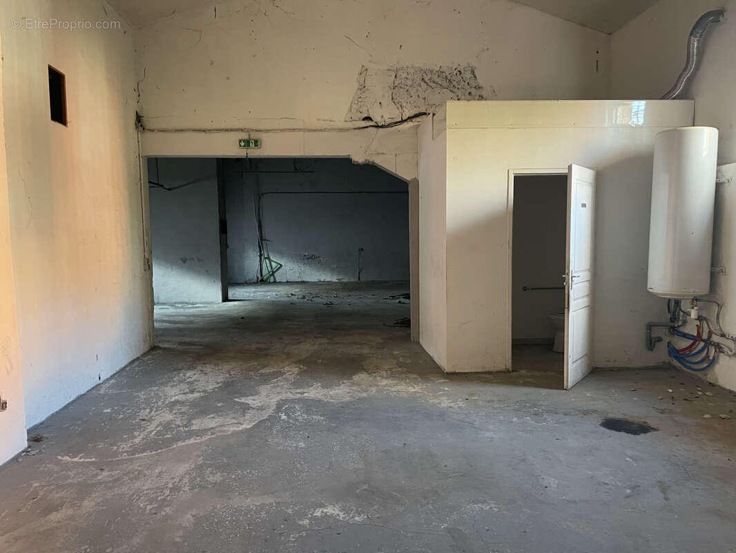 Commerce à LE PONTET